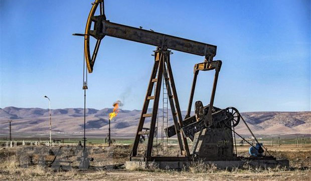 Giá dầu thế giới tiếp tục giảm do thị trường lo ngại về nhu cầu