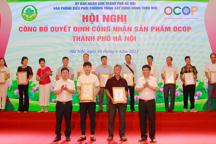Hà Nội trao quyết định công nhận 518 sản phẩm OCOP cho 191 chủ thể
