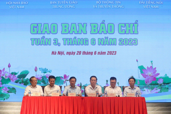 Báo chí cách mạng phải tiếp tục cổ vũ mạnh mẽ hơn nữa khát vọng Việt Nam