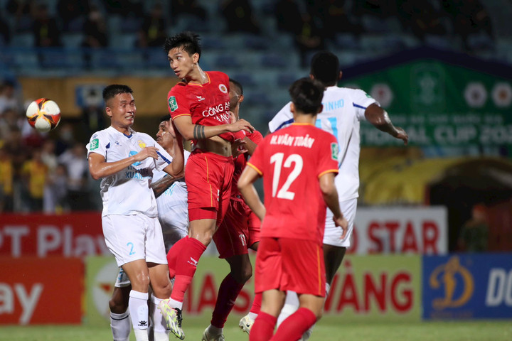 Thắng loạt luân lưu cân não, Nam Định FC loại Công an Hà Nội khỏi Cúp quốc gia