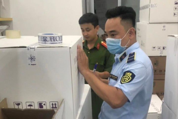 Lực lượng quản lý thị trường Hà Nội chuyển công an điều tra vụ thực phẩm chức năng chứa chất cấm