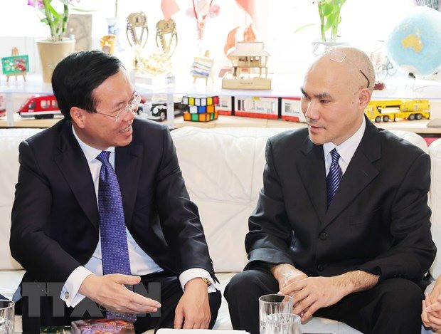 Chủ tịch nước Võ Văn Thưởng thăm gia đình Tiến sĩ Vật lý Nguyễn Duy Hà