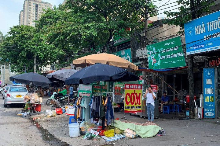 Tràn lan vi phạm trật tự đô thị dọc đường Phan Trọng Tuệ, đường 70, đường Cầu Bươu