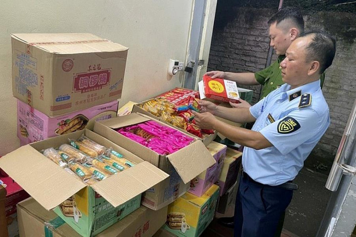 Quản lý thị trường Hà Nội ra quân kiểm soát chất lượng bánh trung thu
