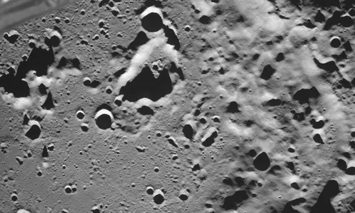 Tàu thăm dò Luna-25 của Nga gửi hình ảnh đầu tiên từ sứ mệnh Mặt Trăng
