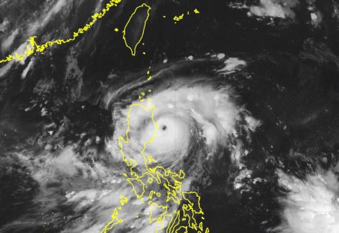 Siêu bão Saola ảnh hưởng tới Philippines