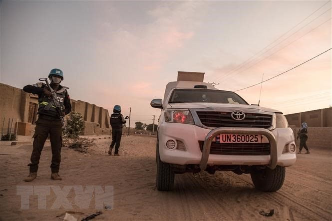 Không đạt nhất trí về việc gia hạn biện pháp trừng phạt Mali