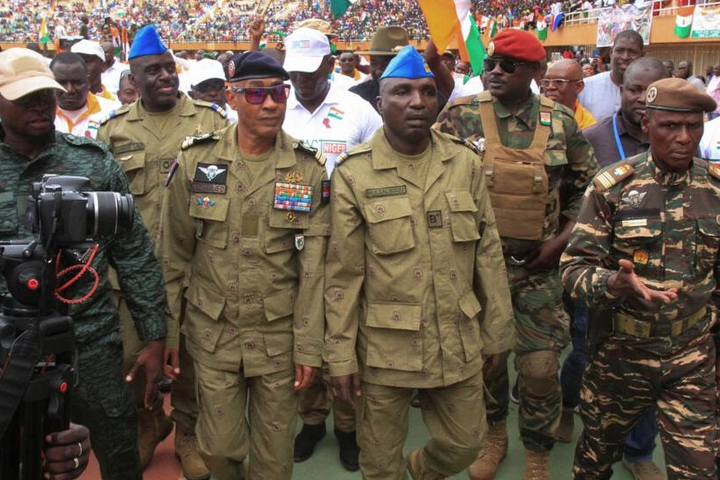 Niger cáo buộc Pháp muốn can thiệp quân sự