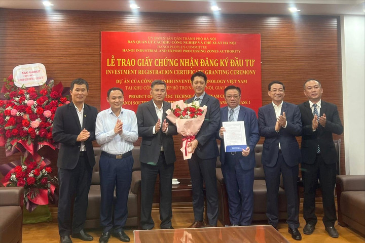 Hà Nội: Trao chứng nhận đăng ký đầu tư dự án công nghệ cao trị giá gần 3.000 tỷ đồng