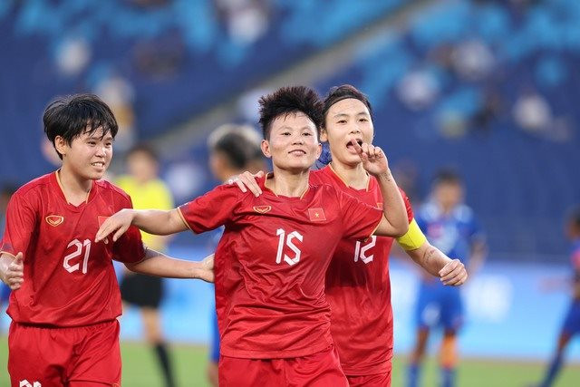 ASIAD 19: Tuyển bóng đá nữ Việt Nam thắng đậm Bangladesh