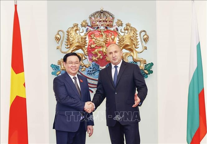 Chủ tịch Quốc hội Vương Đình Huệ hội kiến Tổng thống Bulgaria Rumen Radev