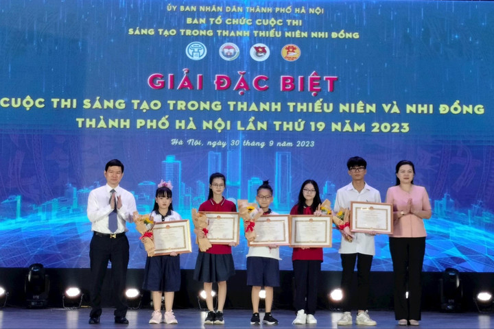 Trao Giải Cuộc thi sáng tạo trong thanh thiếu niên, nhi đồng thành phố Hà Nội năm 2023