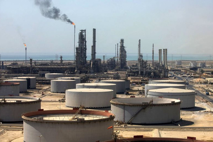 Tổ chức các nước xuất khẩu dầu mỏ (OPEC) cùng đối tác: Thận trọng điều chỉnh chính sách sản lượng dầu