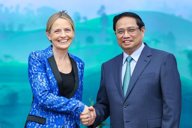 Thủ tướng Phạm Minh Chính đề nghị Amazon mở rộng đầu tư và hỗ trợ doanh nghiệp Việt Nam trong chuyển đổi số