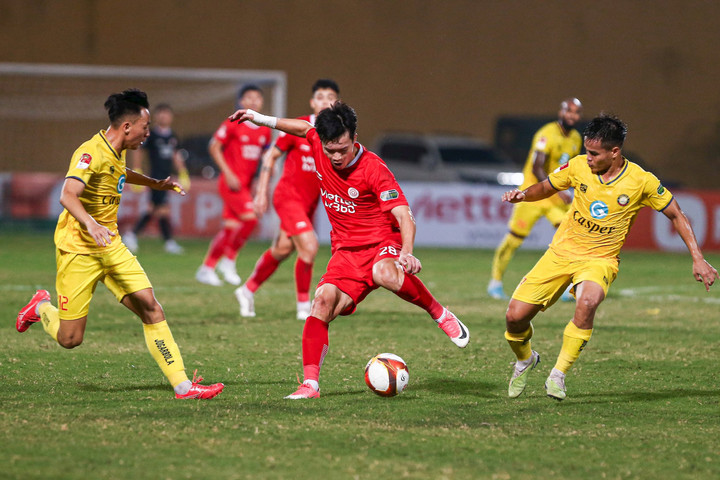 Viettel FC chia điểm kịch tính cùng Thanh Hóa FC