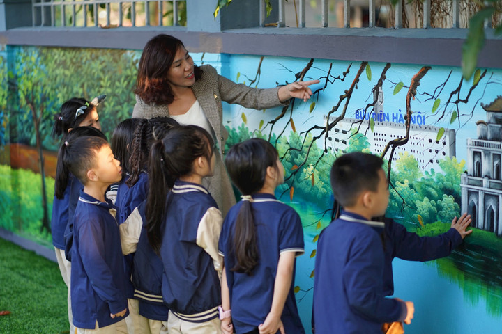 “Thế giới sắc màu” hấp dẫn ở Trường Tiểu học Trung Yên (quận Cầu Giấy)