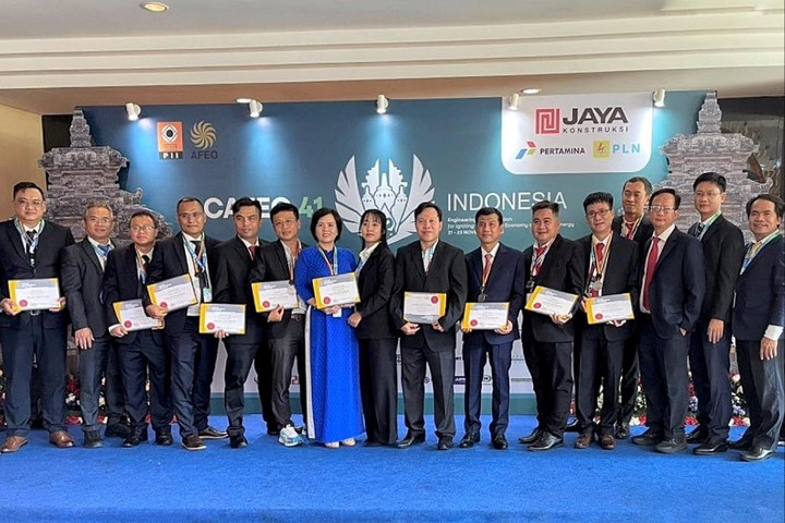 Thêm 23 kỹ sư ngành Điện lực thành phố Hồ Chí Minh nhận chứng chỉ kỹ sư ASEAN