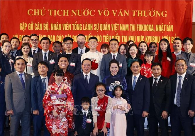 Chủ tịch nước gặp gỡ cộng đồng người Việt Nam tại khu vực Kyushu, Nhật Bản