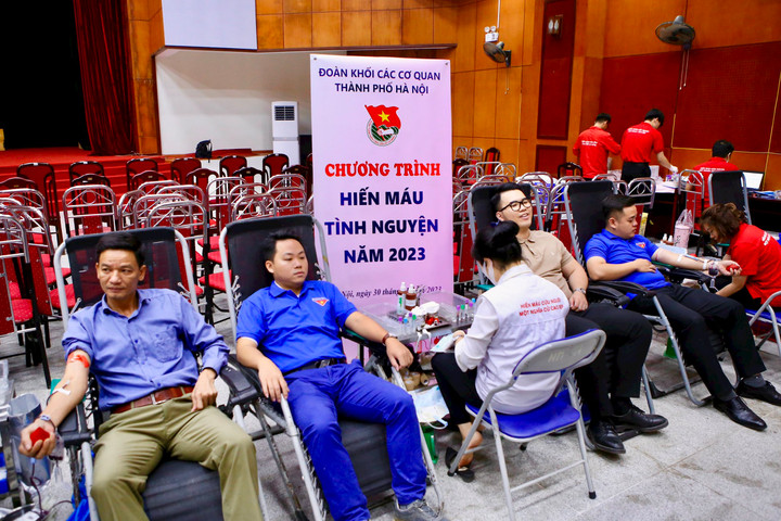 Tiếp nhận 500 đơn vị máu trong ngày hội hiến máu tình nguyện năm 2023