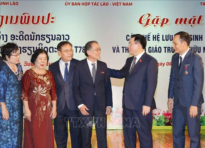 Vun đắp hơn nữa mối quan hệ hữu nghị vĩ đại, đoàn kết đặc biệt Việt Nam - Lào