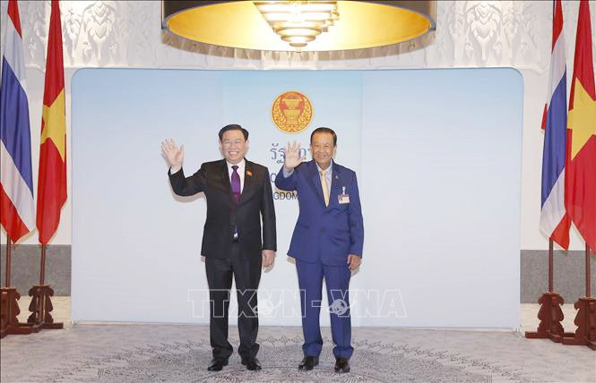 Chủ tịch Quốc hội Vương Đình Huệ hội đàm với Chủ tịch Quốc hội Thái Lan Wan Muhamad Noor Matha