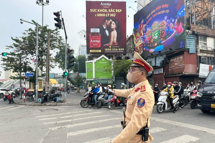 Huy động tối đa lực lượng, giảm thiểu ùn tắc giao thông dịp cuối năm