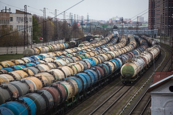 Nguồn thu thuế từ xuất khẩu dầu mỏ của Nga giảm 32%