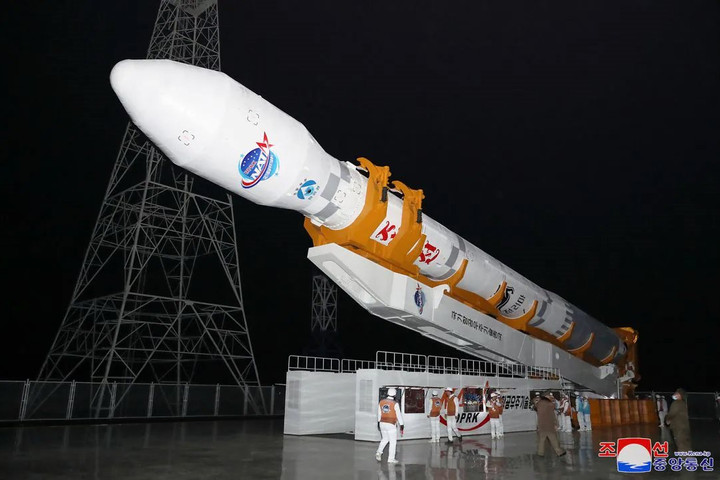 Triều Tiên sẽ phóng 3 vệ tinh do thám mới