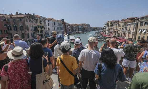 Venice (Italia) giới hạn quy mô nhóm du lịch để bảo vệ thành phố lịch sử