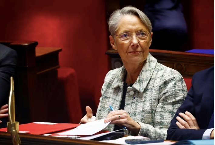 Thủ tướng Pháp Elisabeth Borne từ chức