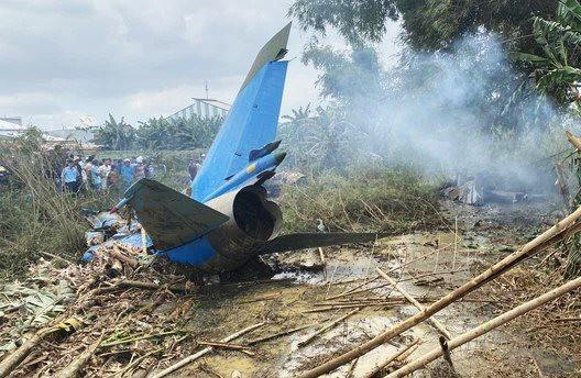 Vụ rơi máy bay quân sự ở Quảng Nam: Phi công nỗ lực đưa máy bay ra xa khu dân cư