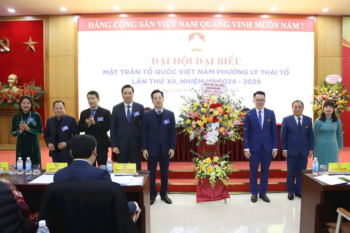35 đại biểu tham gia vào các chức danh của Ủy ban MTTQ Việt Nam phường Lý Thái Tổ