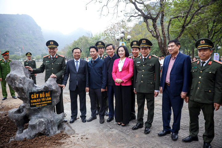 Bộ Công an phát động “Tết trồng cây năm 2024 - Vì một Việt Nam xanh”