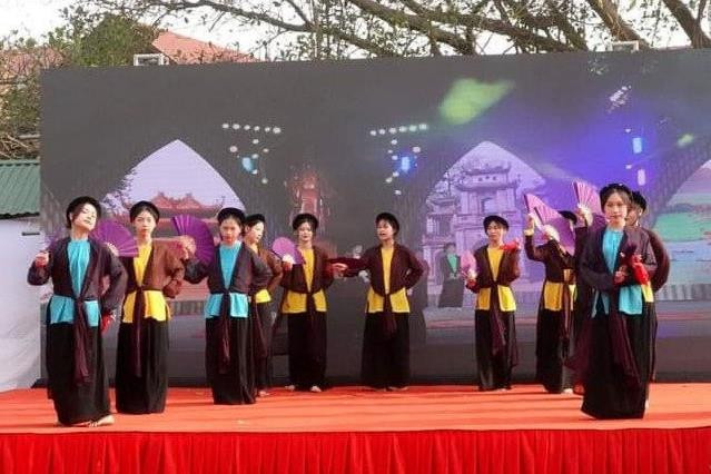Trao Bằng di sản văn hóa phi vật thể quốc gia hát Dô xã Liệp Tuyết