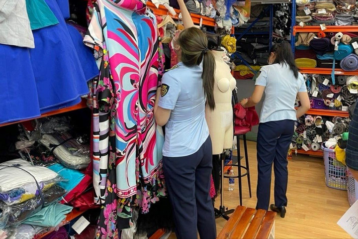 TP Hồ Chí Minh: Tạm giữ hơn 4 tấn vải và quần áo không có hóa đơn chứng từ