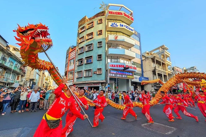 Khai mạc Lễ hội Nguyên tiêu tại thành phố Hồ Chí Minh