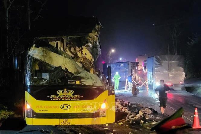Thủ tướng chỉ đạo khắc phục hậu quả vụ tai nạn giao thông đặc biệt nghiêm trọng tại Tuyên Quang