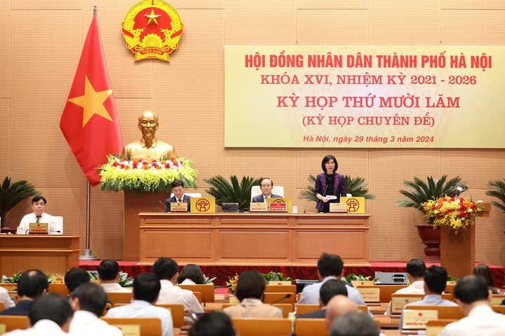 Hà Nội thông qua mức thu học phí năm học 2023-2024 như năm Covid-19