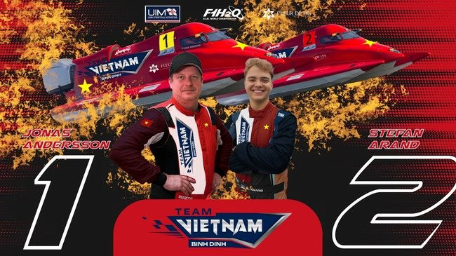 Hai tay đua F1H2O đội Việt Nam về nhất vòng đua nước rút