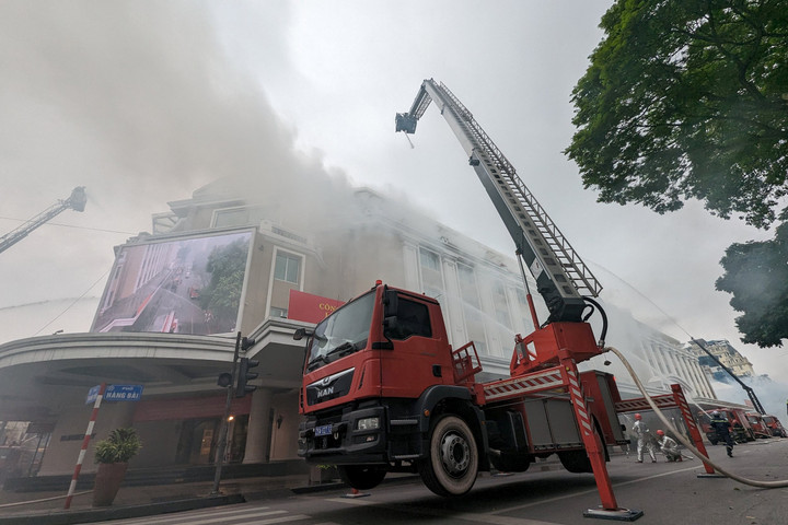 Hà Nội: Diễn tập sự cố cháy phức tạp tại rạp chiếu phim