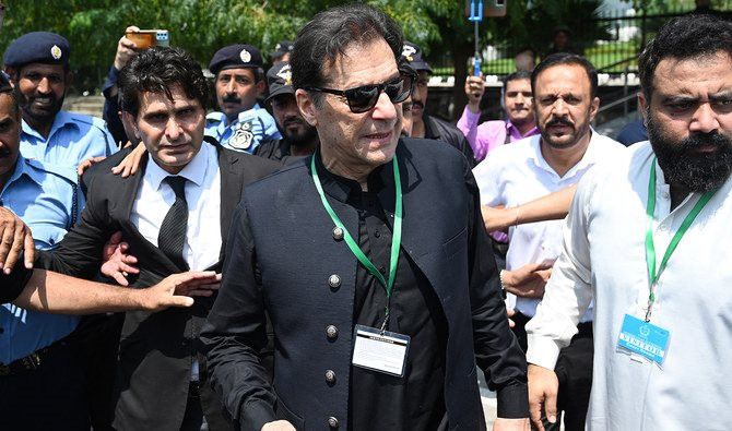 Tòa án Pakistan đình chỉ bản án 14 năm tù của cựu Thủ tướng Imran Khan