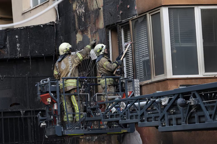 Nguyên nhân vụ cháy hộp đêm khiến ít nhất 29 người chết