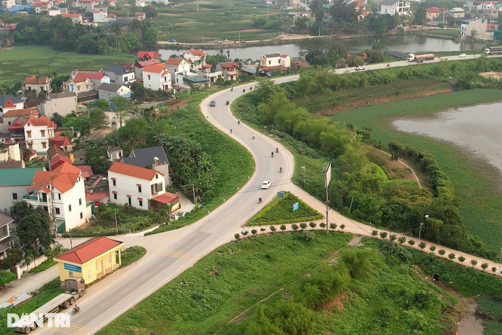 Đường cong mềm mại của những tuyến đê di sản bao quanh khắp Hà Nội