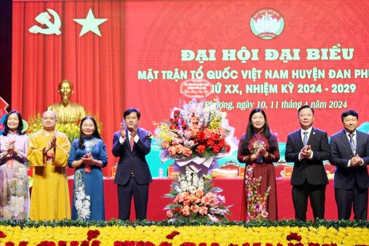 Bà Phạm Thị Kim Oanh tái cử chức Chủ tịch Ủy ban MTTQ huyện Đan Phượng