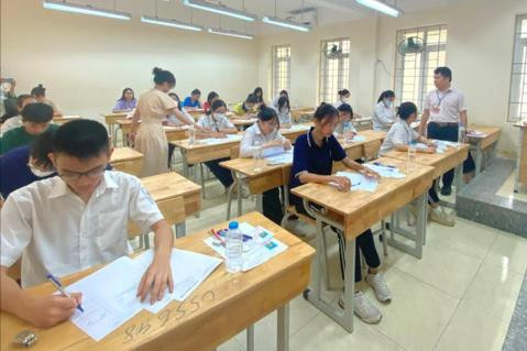 Trường nào lấy điểm thấp nhất vào lớp 10 tại nội thành Hà Nội?