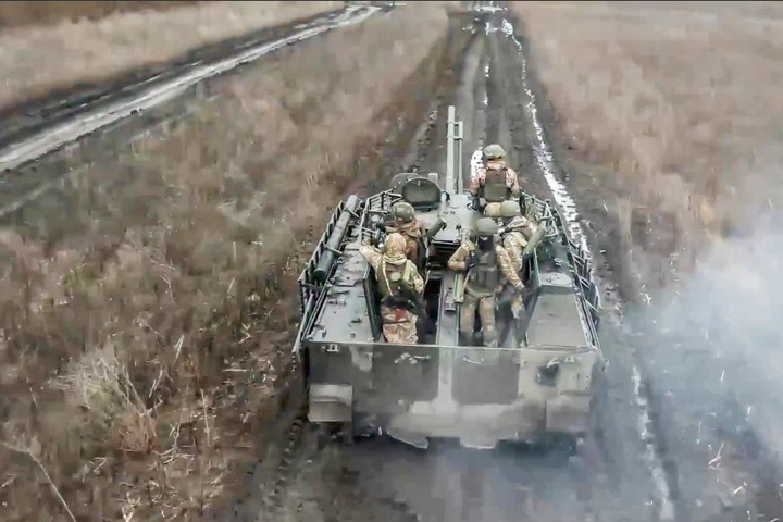 Lực lượng vũ trang Nga tấn công 112 khu vực của Ukraine