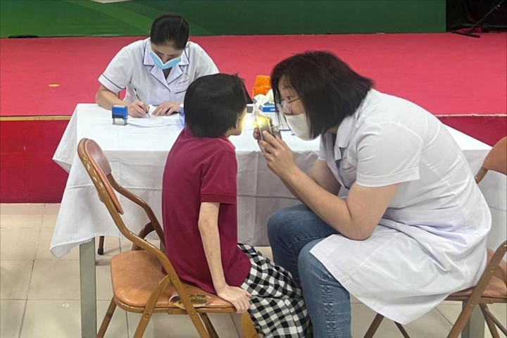 Gần 200 trẻ em khuyết tật được khám sức khỏe miễn phí, hỗ trợ điều trị dự phòng