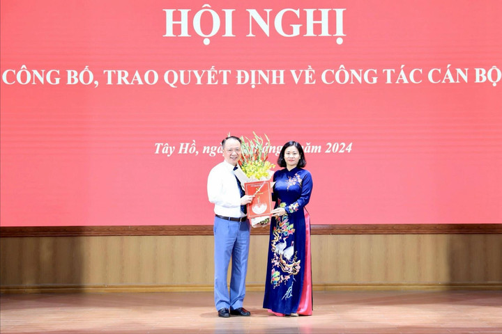 Đồng chí Nguyễn Lê Hoàng là Phó Bí thư Quận ủy Tây Hồ