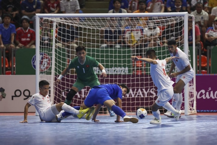 Tuyển futsal Việt Nam quyết thắng Kyrgyzstan