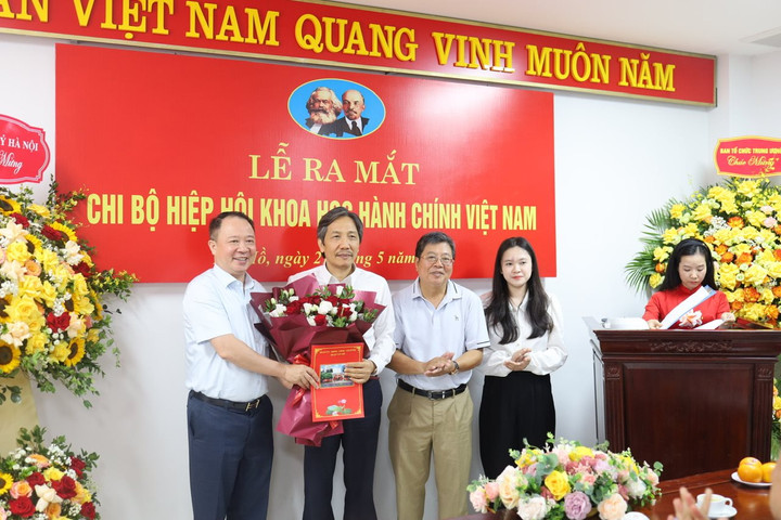 Quận Tây Hồ ra mắt Chi bộ Hiệp hội Hành chính Việt Nam
